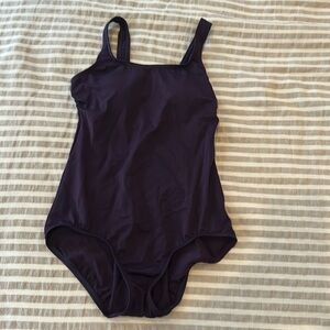 Land End Women’s Purple Low leg One-Piece Swimsuit sz 2